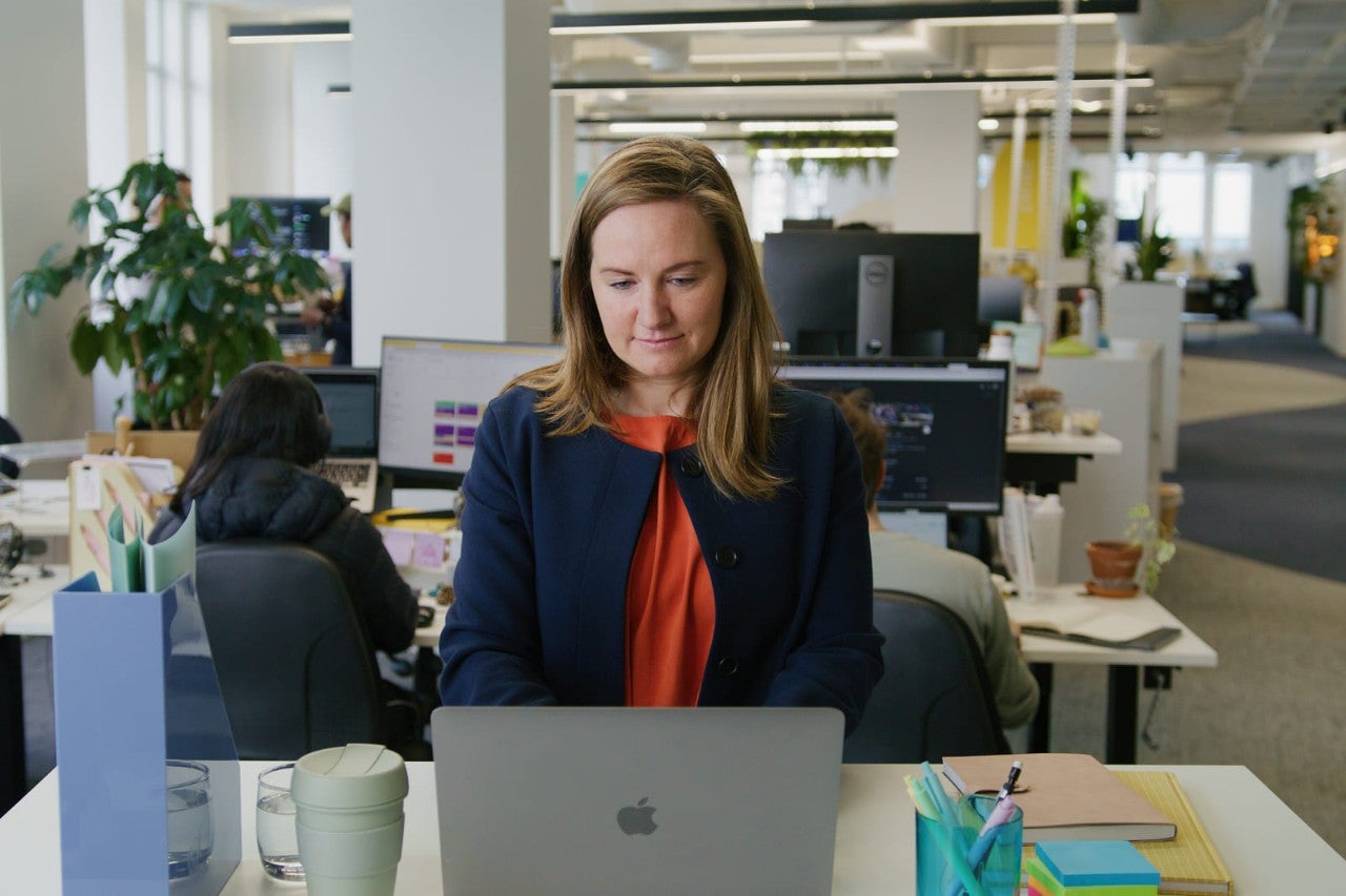 Woman using Hnry to do her taxes for her